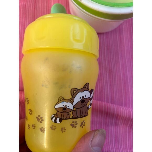 Woodland creatures sippy cups (discoloration) bonus cereal container - Picture 2 of 3